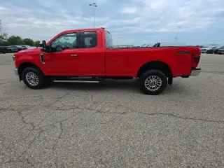 Ford F-350 Super Duty 2022 4x4 XLT 4p SuperCab 6.8 ft. SB SRW Pickup