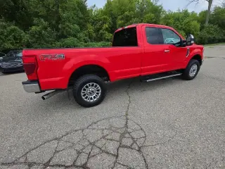 Ford F-350 Super Duty 2022 4x4 XLT 4p SuperCab 6.8 ft. SB SRW Pickup