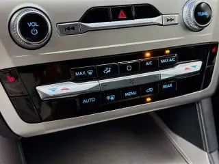 Ford Explorer 2022 AWD XLT 4dr SUV