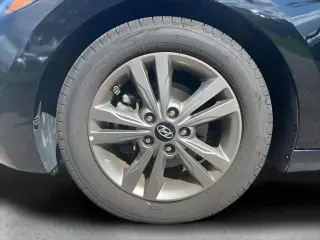Hyundai ELANTRA 2017 Edición de Valor 4p Sedan (EE. UU.)