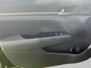 Hyundai ELANTRA 2017 Edición de Valor 4p Sedan (EE. UU.)