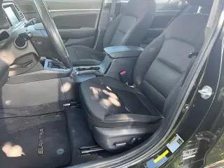 Hyundai ELANTRA 2017 Edición de Valor 4p Sedan (EE. UU.)