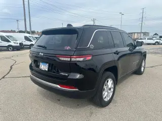 Jeep Grand Cherokee 2024 4x4 Laredo 4dr SUV