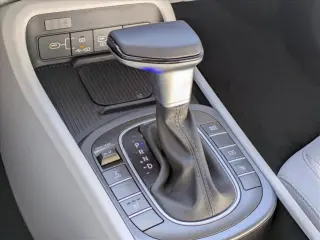 Hyundai KONA 2026 TRAC SEL Sport 4dr SUV