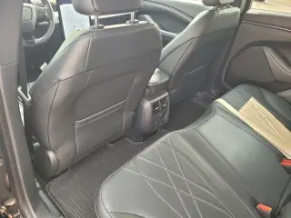 Ford Mustang Mach-E 2023 Select 4dr SUV