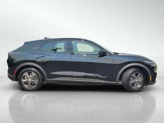 Ford Mustang Mach-E 2023 Select 4dr SUV