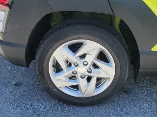 Hyundai KONA 2024 SE 4dr Crossover