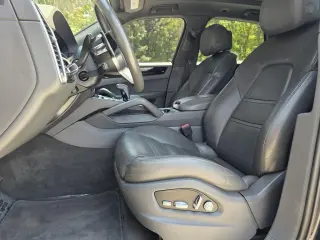Porsche Cayenne 2019 AWD S 4p SUV