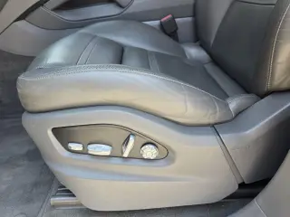 Porsche Cayenne 2019 AWD S 4p SUV