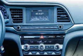 Hyundai ELANTRA 2020 SE 4p Sedan SULEV