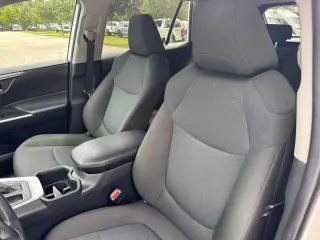 Toyota RAV4 2025 XLE 4dr SUV