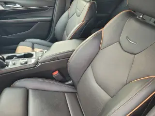 Cadillac CT4-V 2024 tracción en todas las ruedas 4p Sedan
