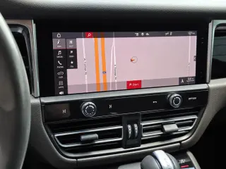 Porsche Macan 2023 tracción en todas las ruedas 4p SUV