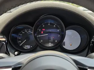 Porsche Macan 2023 tracción en todas las ruedas 4p SUV