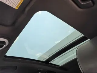 Porsche Macan 2023 tracción en todas las ruedas 4p SUV