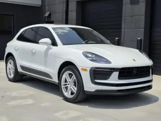 Porsche Macan 2023 tracción en todas las ruedas 4p SUV