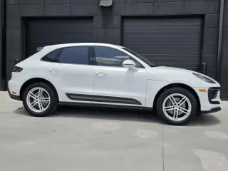 Porsche Macan 2023 tracción en todas las ruedas 4p SUV