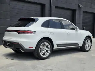Porsche Macan 2023 tracción en todas las ruedas 4p SUV