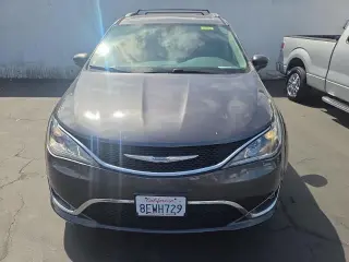 Chrysler Pacifica 2018 Touring L 4dr Mini-Van