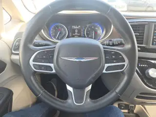 Chrysler Pacifica 2018 Touring L 4dr Mini-Van