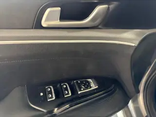 Kia K5 2023 LXS 4dr Sedan