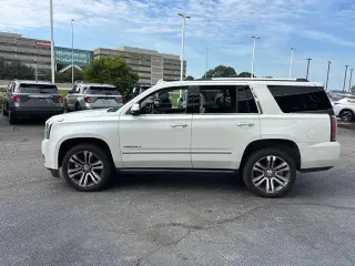 GMC Yukon 2019 4x4 Denali SUV 4p