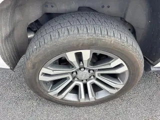 GMC Yukon 2019 4x4 Denali SUV 4p