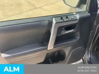 Toyota 4Runner 2021 4x4 SR5 4dr SUV