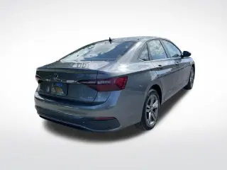 Volkswagen Jetta 2024 SE 4p Sedan