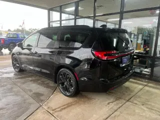 Chrysler Pacifica 2025 Limited 4dr Mini-Van
