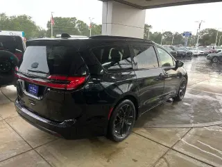 Chrysler Pacifica 2025 Limited 4dr Mini-Van