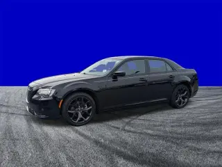 Chrysler 300 2023 Touring 4dr Sedan