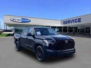 Toyota Tundra 2023 4x2 SR5 Cabina CrewMax de 4 puertas Pick-up SB