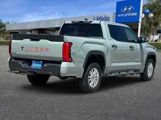 Toyota Tundra 2024 4x4 SR5 4dr CrewMax Cab Pickup SB