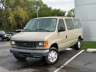 Ford E-Series 2007 E-350 SD XL 3dr Passenger Van