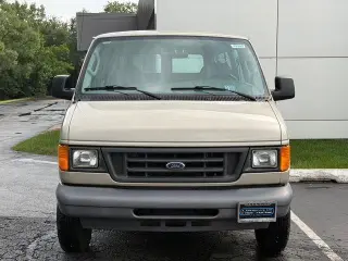 Ford E-Series 2007 E-350 SD XL 3dr Passenger Van