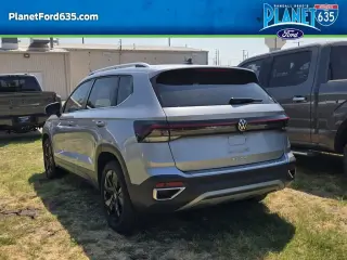 Volkswagen Taos 2025 SE 4dr SUV