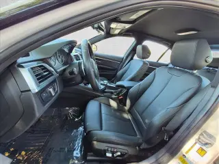 BMW Serie 3 2017 328d 4p Sedan