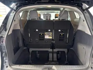 Toyota Sienna 2024 XLE 8-Pasajeros 4p Mini-Van