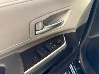 Toyota Sienna 2024 XLE 8-Pasajeros 4p Mini-Van