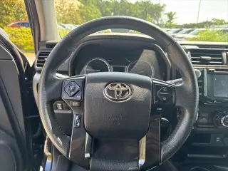 Toyota 4Runner 2018 4x4 SR5 Premium 4dr SUV