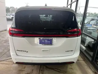 Chrysler Pacifica 2025 Limited 4dr Mini-Van