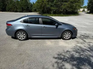 Toyota Corolla 2022 LE 4p Sedana