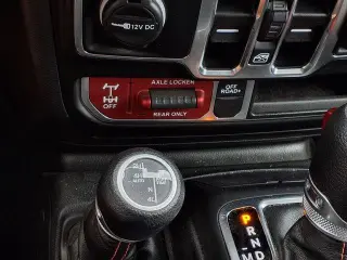 Jeep Gladiator 2023 4x4 Mojave 4 puertas Cabina completa 5.0 pies SB