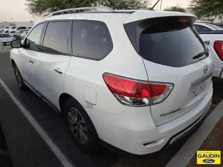 Nissan Pathfinder 2015 S 4p SUV