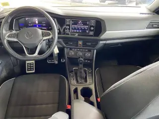Volkswagen Jetta 2024 Sport 4dr Sedan 8A