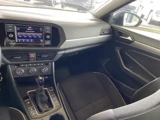 Volkswagen Jetta 2024 Sport 4dr Sedan 8A