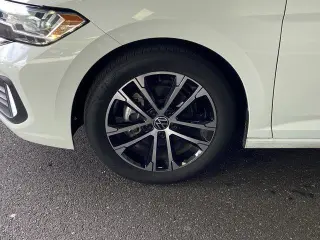 Volkswagen Jetta 2024 Sport 4dr Sedan 8A