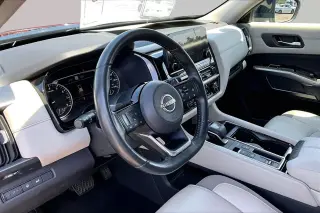 Nissan Pathfinder 2023 SL 4dr SUV