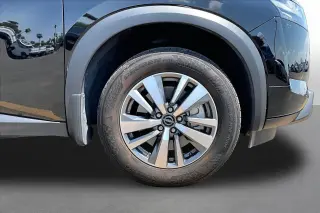 Nissan Pathfinder 2023 SL 4dr SUV